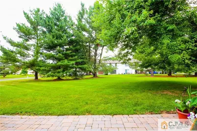 123 Pear Tree Lane, Franklin Township, NJ 08823 - Photo 12
