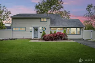 47 Southwood Dr, Old Bridge Township, NJ 08857 - Photo 1