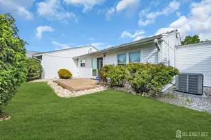 81B Banyan Plaza, Monroe Township, NJ 08831 - Photo 22