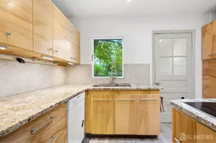 98 S Main Street S, Cranbury Township, NJ 08512 - Photo 14