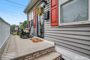 32 Lloyd St, Edison, NJ 08817 - Photo 2