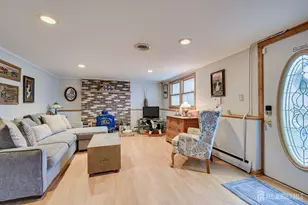 8 Adelphi Ct, Edison, NJ 08837 - Photo 14