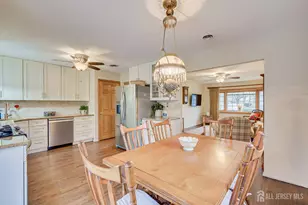 8 Adelphi Ct, Edison, NJ 08837 - Photo 10