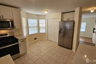405 Cobblestone Ct, South Brunswick Township, NJ 08852 - Photo 8