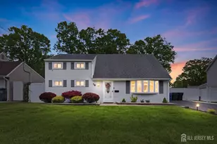 38 Wendy Rd, Woodbridge Township, NJ 07067 - Photo 2