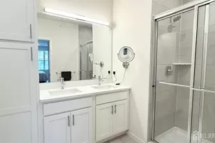 542 Lorhan Dr, Piscataway Township, NJ 08854 - Photo 18
