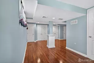 24 Moryan Rd, Edison, NJ 08817 - Photo 20