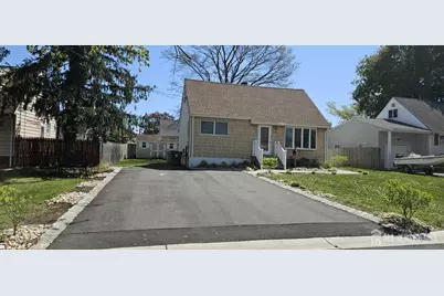 15 N Pennington Road N, New Brunswick, NJ 08901 - Photo 1