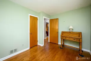 136 Roberts Ave, Piscataway Township, NJ 08854 - Photo 14