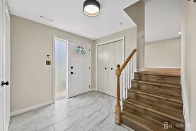 21 Starlit Drive, Middlesex, NJ 08846 - Photo 2