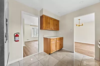 21 Starlit Drive, Middlesex, NJ 08846 - Photo 12