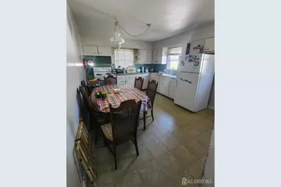 215 Summit Avenue, Fords, NJ 08863 - Photo 6