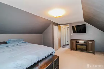 215 Loring Avenue, Edison, NJ 08817 - Photo 16