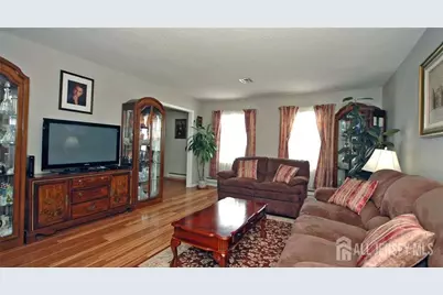 475 Rockport Way #A, Monroe Township, NJ 08831 - Photo 2