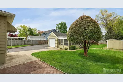 215 Fairfield Avenue, Middlesex, NJ 08846 - Photo 32
