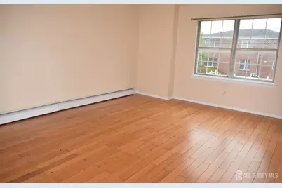 31 Larch Street, Carteret, NJ 07008 - Photo 10
