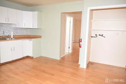 31 Larch Street, Carteret, NJ 07008 - Photo 14