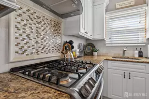 1391 Mohawk Rd, North Brunswick Township, NJ 08902 - Photo 8