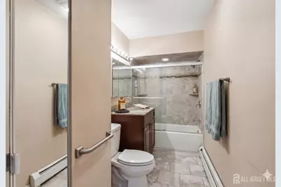 66 Brandywine Road, Fords, NJ 08863 - Photo 12