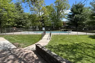 251 Hyde Park Rd, Franklin Township, NJ 08873 - Photo 18