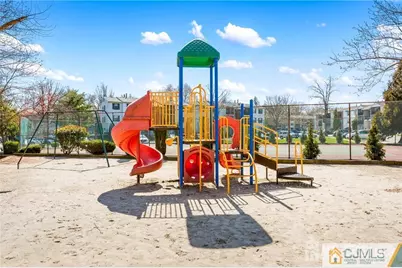 400 Lancaster Court, Piscataway Township, NJ 08854 - Photo 4
