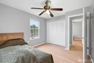 102 Albury Way, North Brunswick Township, NJ 08902 - Photo 12
