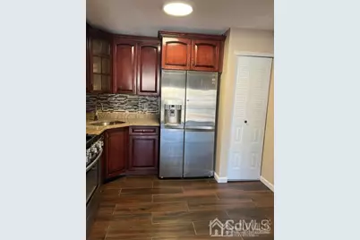 102 Albury Way, North Brunswick Township, NJ 08902 - Photo 6