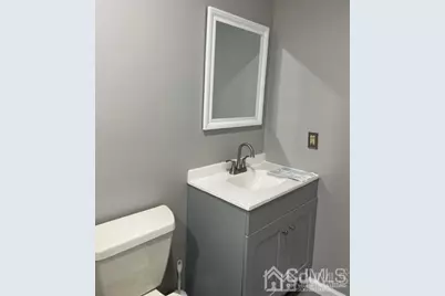 102 Albury Way, North Brunswick Township, NJ 08902 - Photo 4