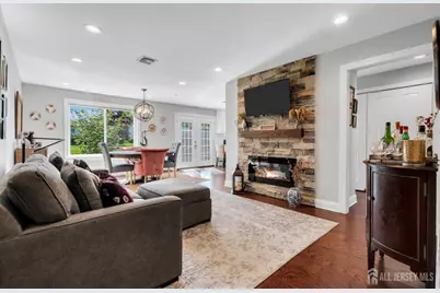 150 Maclura Plaza #C, Monroe Township, NJ 08831 - Photo 6
