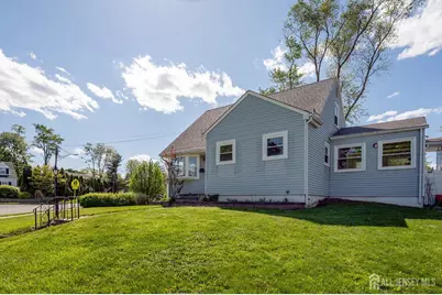 24 Old Stage Road, East Brunswick Township, NJ 08816 - Photo 2