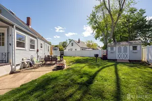 24 Old Stage Rd, East Brunswick Township, NJ 08816 - Photo 20