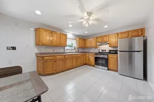 46 Warrenville Rd, Middlesex, NJ 08846 - Photo 14