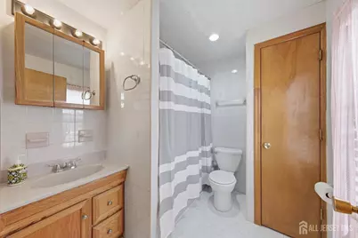 46 Warrenville Road, Middlesex, NJ 08846 - Photo 22