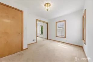 46 Warrenville Rd, Middlesex, NJ 08846 - Photo 18
