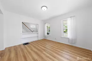 46 Warrenville Rd, Middlesex, NJ 08846 - Photo 8