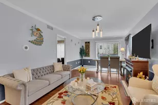 6 Ives Ct, Monroe Township, NJ 08831 - Photo 4