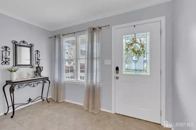 6 Ives Court, Monroe Township, NJ 08831 - Photo 2