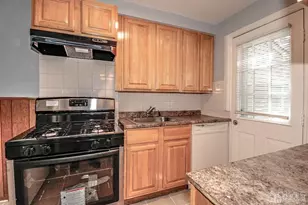 9 MacArthur Dr, Edison, NJ 08837 - Photo 4