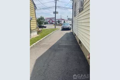 1160 Roosevelt Avenue, Carteret, NJ 07008 - Photo 12