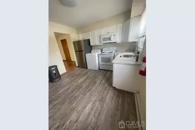 1160 Roosevelt Avenue, Carteret, NJ 07008 - Photo 4