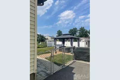 1160 Roosevelt Avenue, Carteret, NJ 07008 - Photo 12