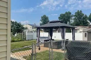 1160 Roosevelt Ave, Carteret, NJ 07008 - Photo 12