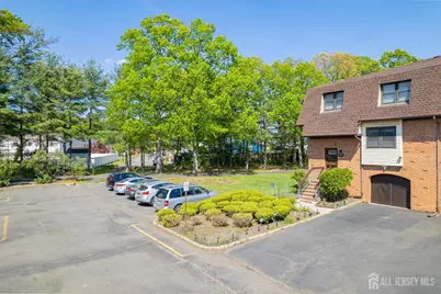 1401 North Oaks Boulevard, North Brunswick Township, NJ 08902 - Photo 2