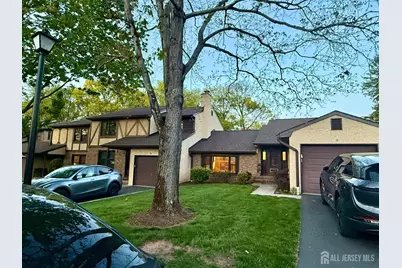 8 Teaberry Drive, Edison, NJ 08820 - Photo 2