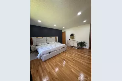 8 Teaberry Drive, Edison, NJ 08820 - Photo 12
