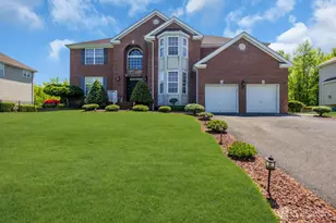 18 Gloria Lane, Monroe Township, NJ 08831 - Photo 4