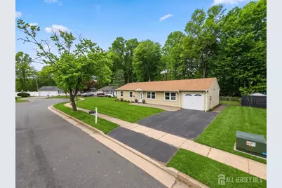 10 Brook Hollow Road, Piscataway Township, NJ 08854 - Photo 2