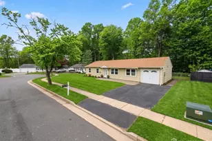 10 Brook Hollow Rd, Piscataway Township, NJ 08854 - Photo 2
