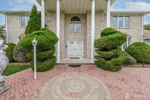 4 Drinking Brook Rd, South Brunswick Township, NJ 08852 - Photo 2
