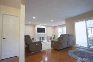 65 Yorkshire Dr, Monroe Township, NJ 08831 - Photo 4